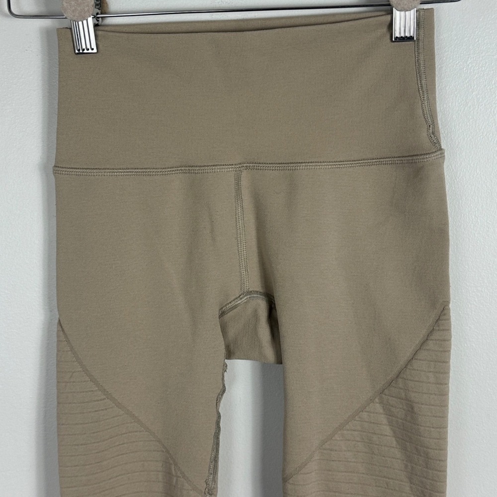 Alphalete Revival Moto Style Leggings Beige Compression Womens Sz Small Athletic - Picture 8 of 14